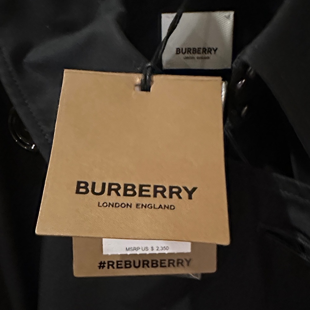 Woman’s Burberry Hillington Black Trench Coat with Signature Plaid Lining US 6 - Picture 5 of 12
